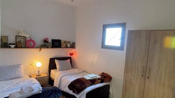 1 bedroom, WiFi, bed sheets