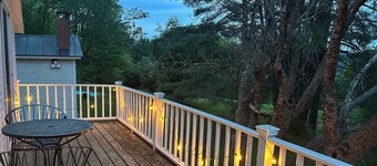 Countryside Cottage with Private Deck