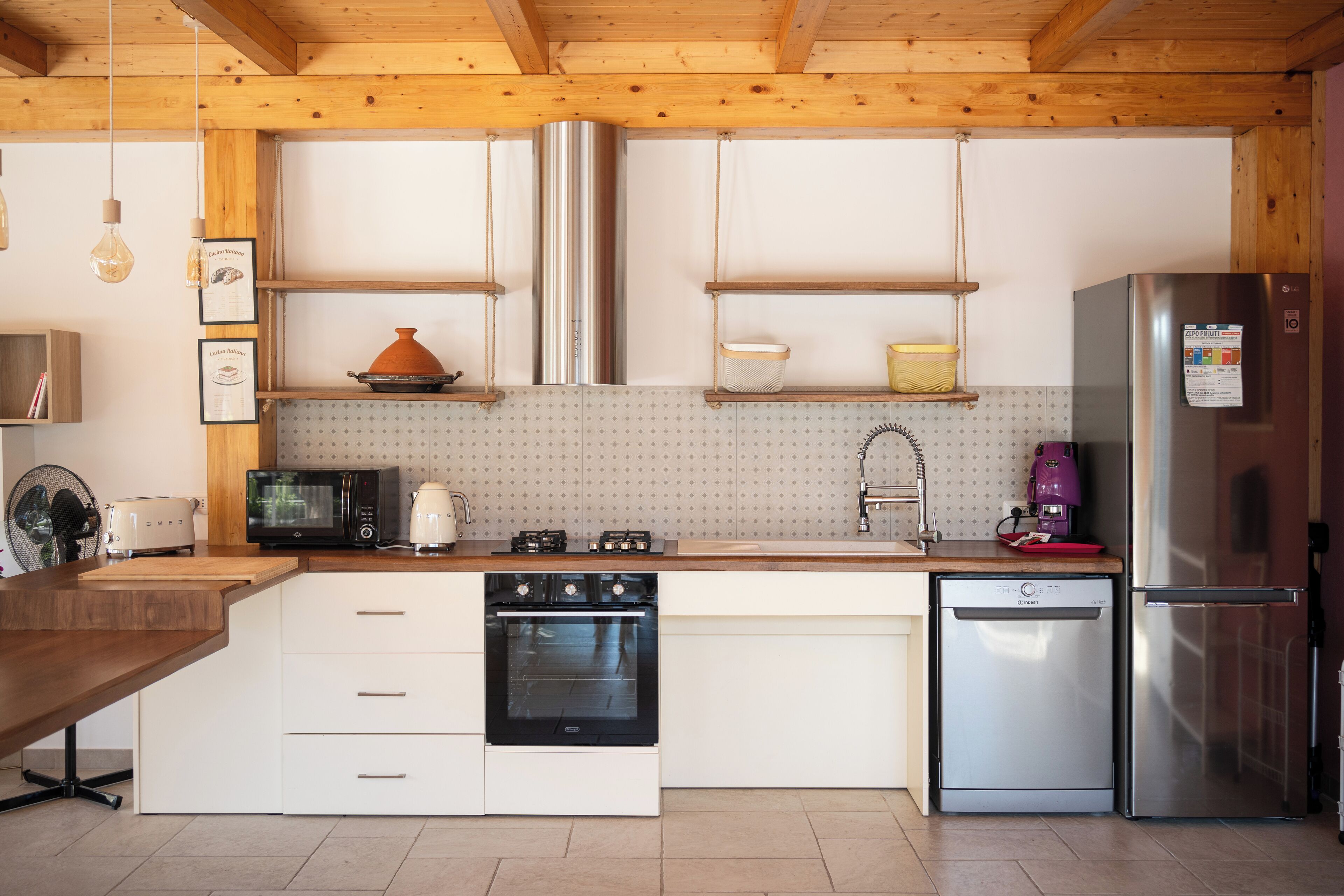 Mikrowelle, Ofen, Herdplatte, Geschirrspüler