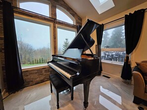 Interior - Large Estate Venue 2 hot tubs 2 treehouses (Snohomish)