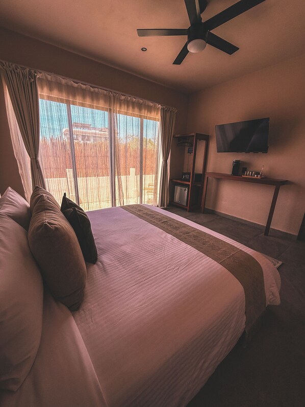 Deluxe Double Room, Balcony, Garden View | In-room safe, free WiFi