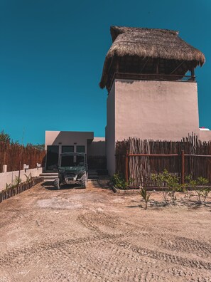 Façana frontal de l'allotjament