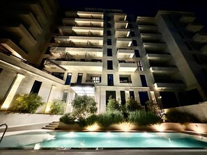 Exterior - Seaside apartment in Becici -just steps from the beach!  Swimming pool inc (Becici)