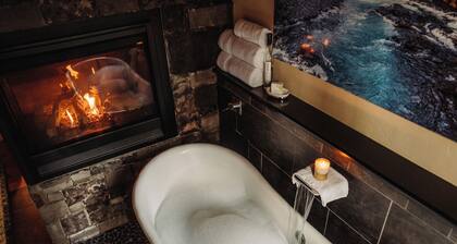 FivePine Lodge & Cabins - Serenity Cabin