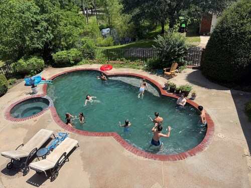 DFW Hideaway located right off I-35W and near so many area attractions!