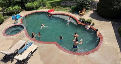 DFW Hideaway located right off I-35W and near so many area attractions!