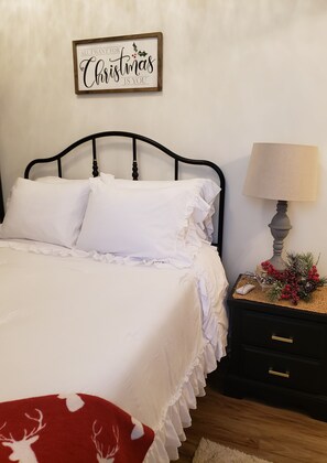 Iron/ironing board, WiFi, bed sheets