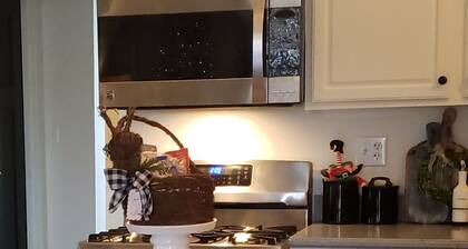 Pet & Family Friendly, Quiet, Near Hwy 39 & 88, Sleeps 7, Remodled, Superhost