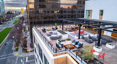 High-Rise and Luxury Suite: Cozy + Central