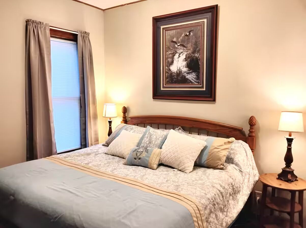 4 habitaciones, tabla de planchar con plancha y cuna de viaje 