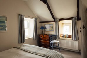 4 soverom, strykejern/-brett, reiseseng for barn og wi-fi (inkludert)