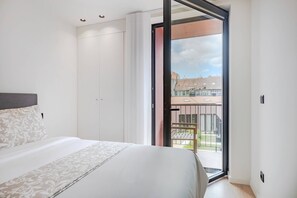 1 chambre, fer et planche à repasser, accès Internet, draps fournis