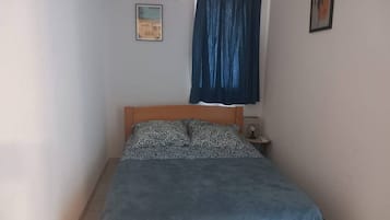 2 slaapkamers, een strijkplank/strijkijzer