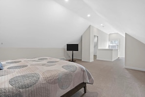 3 室のベッドルーム、アイロン / アイロン台、WiFi、ベッドシーツ