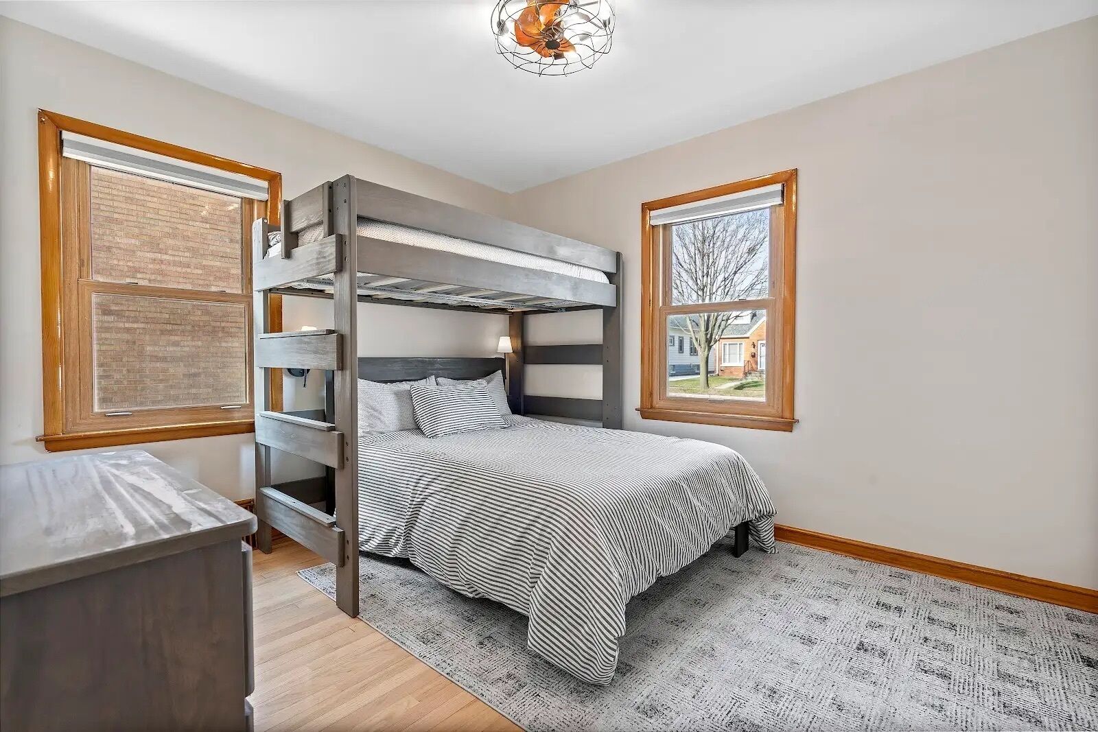 3 dormitorios, tabla de planchar con plancha, wifi y ropa de cama