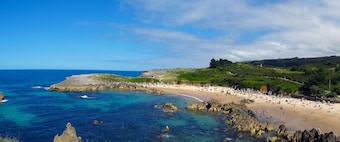 Relax in the center of Llanes and 50m from the beach.