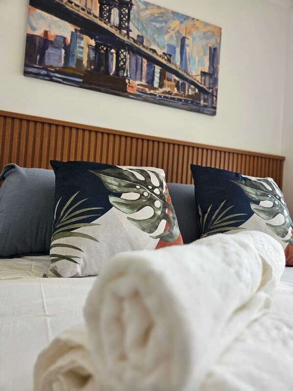 1 bedroom, WiFi, bed sheets