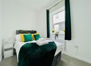 1 bedroom, iron/ironing board, WiFi, bed sheets