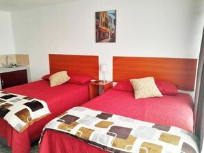 2 bedrooms, Internet, bed sheets - 8 Nice and Elegant Bedroom (Ciudad de Guatemala)