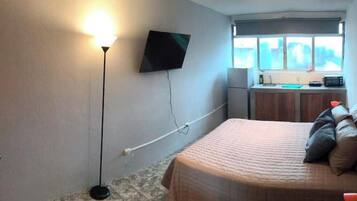 1 bedroom, internet, bed sheets