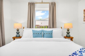 3 Schlafzimmer, Schreibtisch, Bügeleisen/Bügelbrett, Reisekinderbett