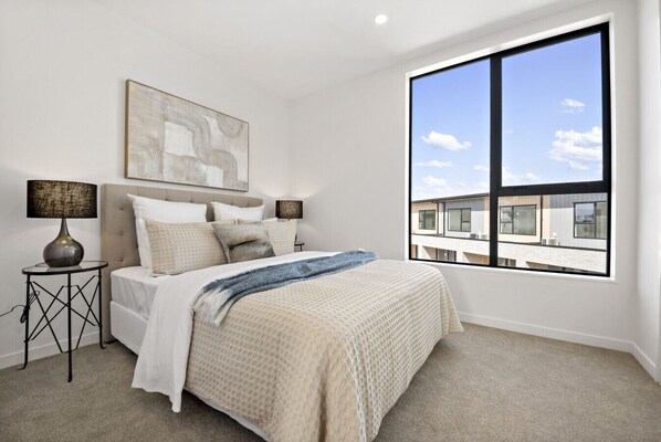 3 bedrooms, iron/ironing board, free WiFi