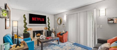 Smart-TV, Kamin, Computerbildschirme