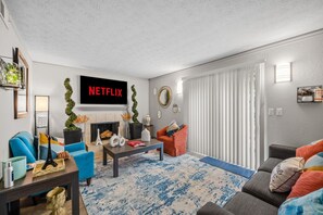 Smart TV, fireplace, computer monitors