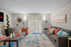 Smart-TV, Kamin, Computerbildschirme