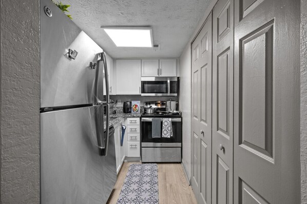 Microwave, oven, stovetop, dishwasher