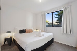 1 chambre, fer et planche à repasser, lit parapluie, Wi-Fi gratuit