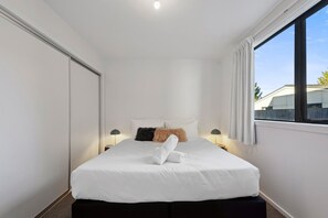 1 bedroom, iron/ironing board, travel cot, free WiFi