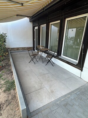 Outdoor dining - Studio in a unique location (Marburg)
