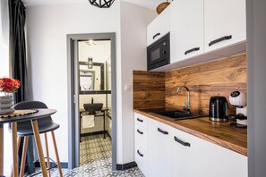Private kitchen - Beautiful apartment in historic Esterhazy Palace in Centrum (Bratislava)