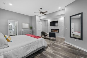 6 Schlafzimmer, Bügeleisen/Bügelbrett, Reisekinderbett, kostenloses WLAN