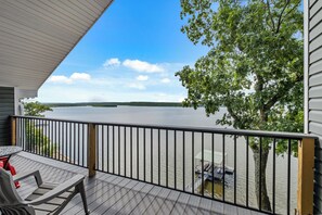 Property grounds - Driftwood Lodge: Boat Dock, Game Room & Lake Views (Fairland)