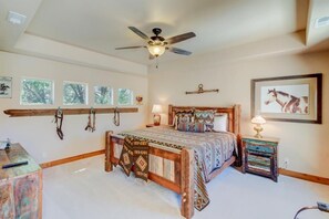 Luxury House, Desert view