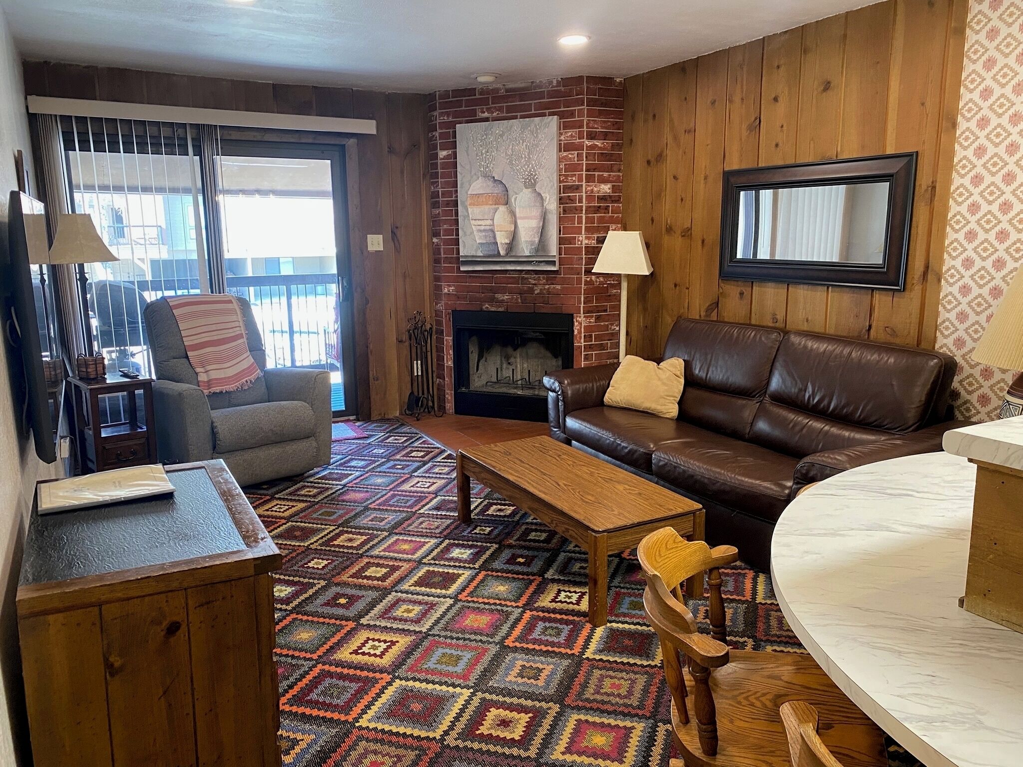 智能电视、壁炉