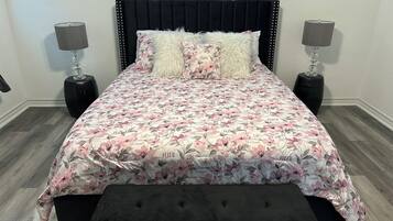 3 bedrooms, iron/ironing board, WiFi, bed sheets