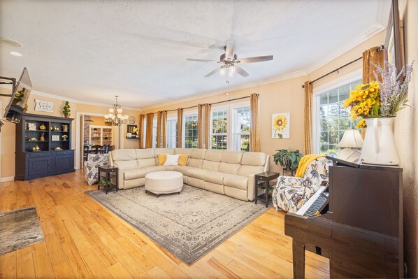 Smart TV, table tennis, books, stereo