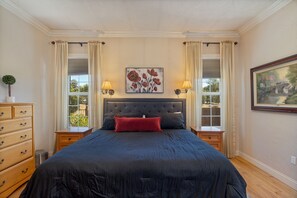 5 bedrooms, iron/ironing board, free WiFi, bed sheets