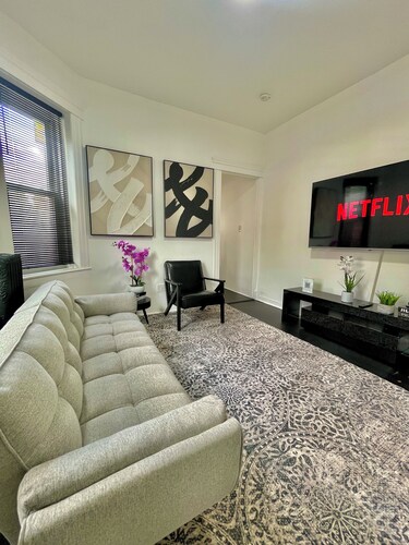 Prime location,Located less then 30 minutes from Manhattan. Cozy & stylish