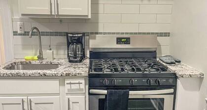 Prime location,Located less then 30 minutes from Manhattan. Cozy & stylish