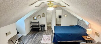 Hidden Paradise tucked away with pool side amenities