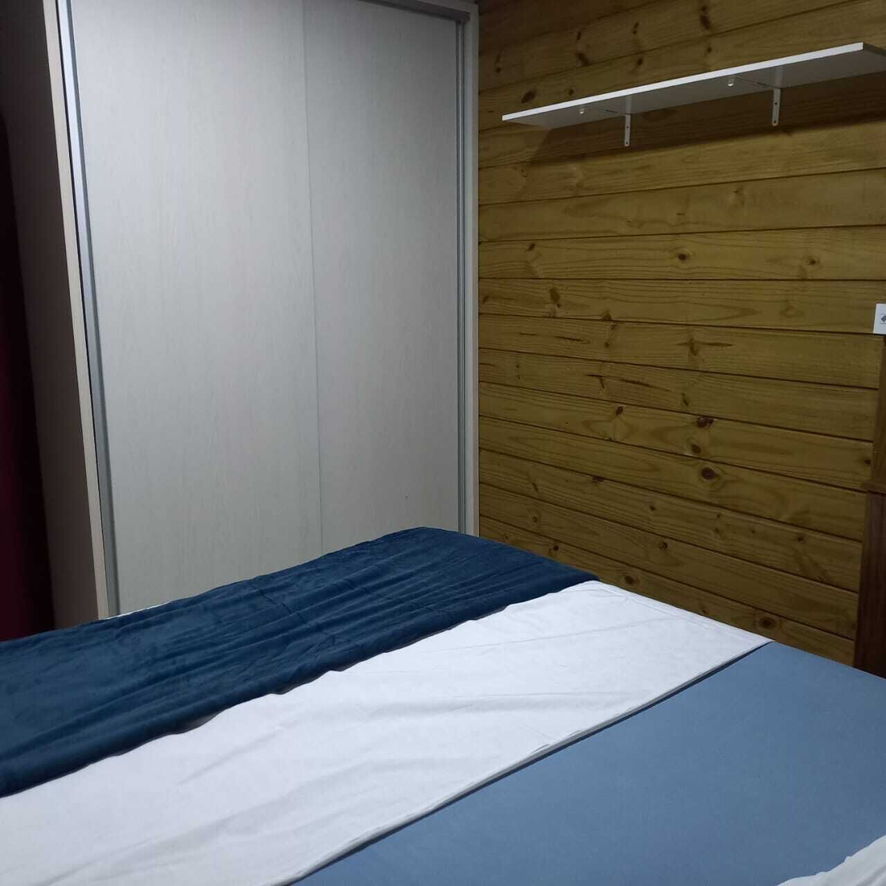 Laptop workspace, blackout curtains, iron/ironing board, free WiFi