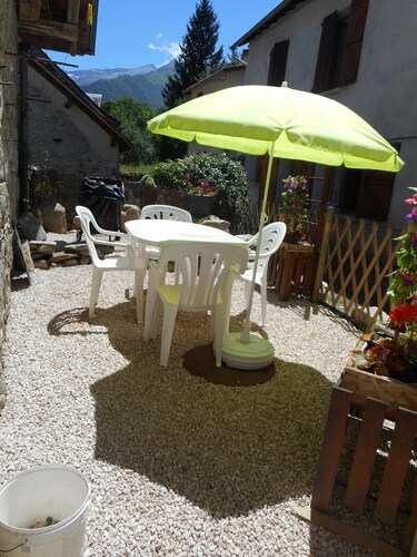Village house 2/3 pers near Ariège hiking trails