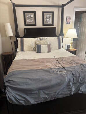 3 habitaciones, escritorio, tabla de planchar con plancha y wifi gratis 