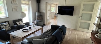 Cozy holiday home close to the beach
