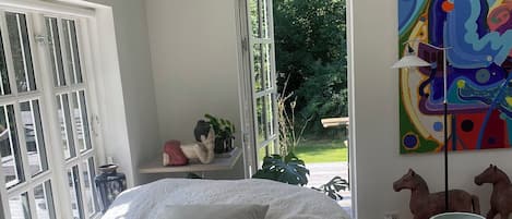 3 makuuhuonetta, silitysrauta/-lauta, ilmainen Wi-Fi