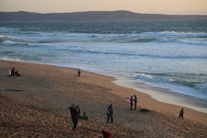 Una spiaggia nelle vicinanze